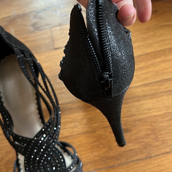 Dress sandals with heel | EUC - Picture 5 of 8